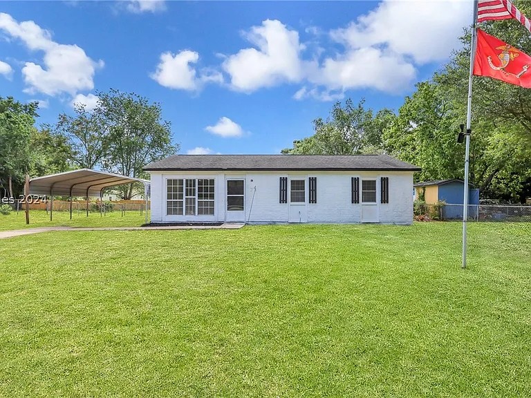 7 Castle Rock Road